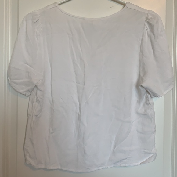 2 FOR $15 SALE 🔥 Short Sleeve Blouse - Picture 2 of 5